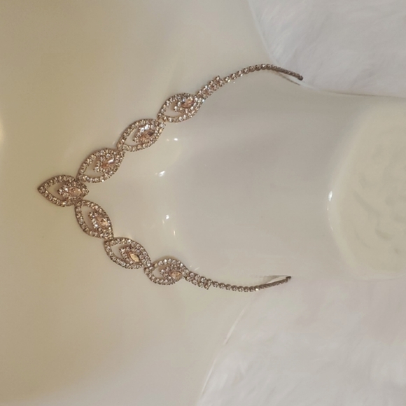 LE CHATEAU Rose Gold Silver Crystal Gem Necklace - Picture 2 of 2